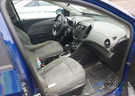 2014 Chevrolet Sonic Ls Auto из США, поврежденный, VIN 1G1JA5SG3E4127102